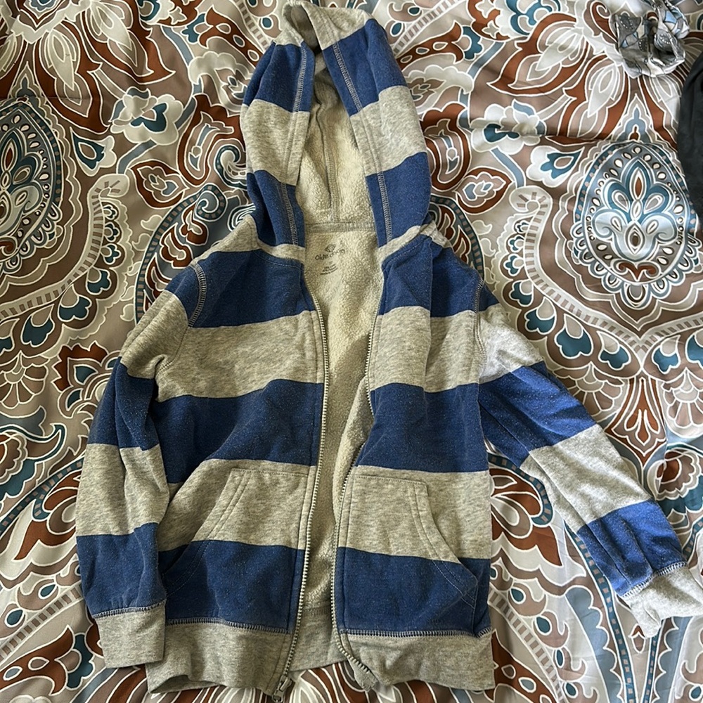 Boys striped zip up hoodie size 5t